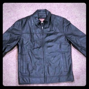 Men’s Black Genuine leather jacket!